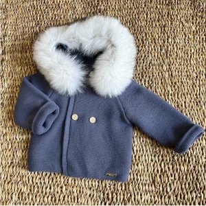 ABRIGO PUNTO AZUL NOCHE PELO NATURAL MARTIN ARANDA