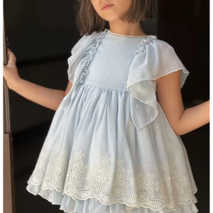 Vestido Plumeti Bordado Azul Claro
